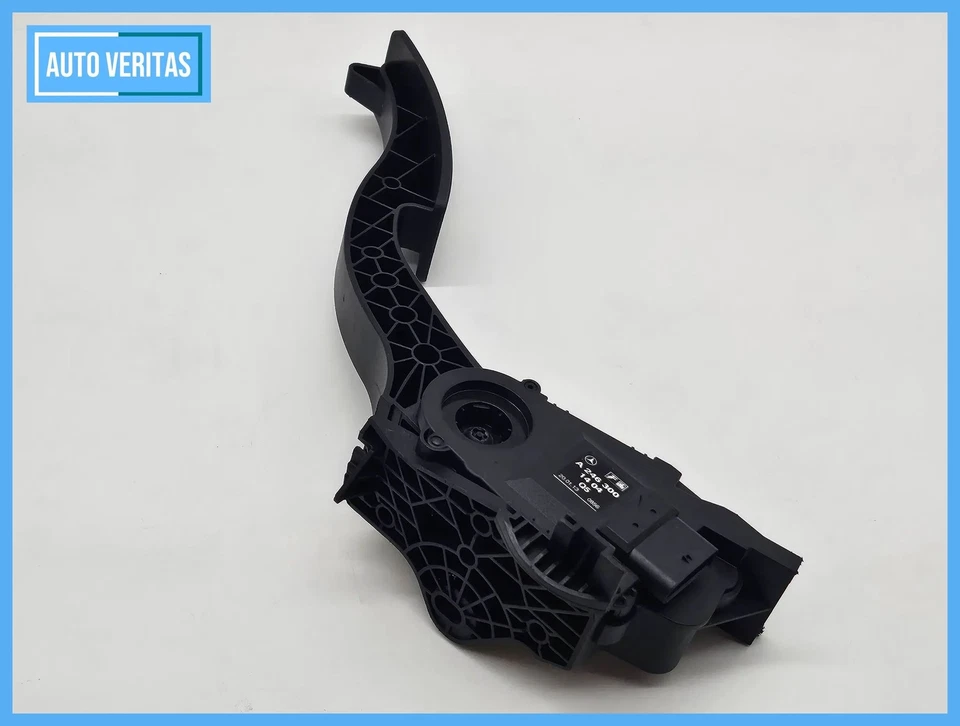 Original MERCEDES-BENZ B-CLASS W246 Gas pedal Gas potentiometer A2463001404 - Image 2 of 4