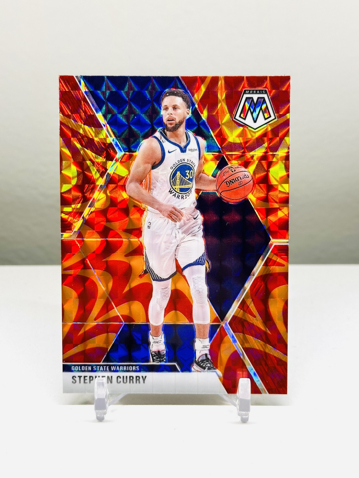 2019-20 Panini Mosaic - Stephen Curry #70 Reactive Orange Prizm
