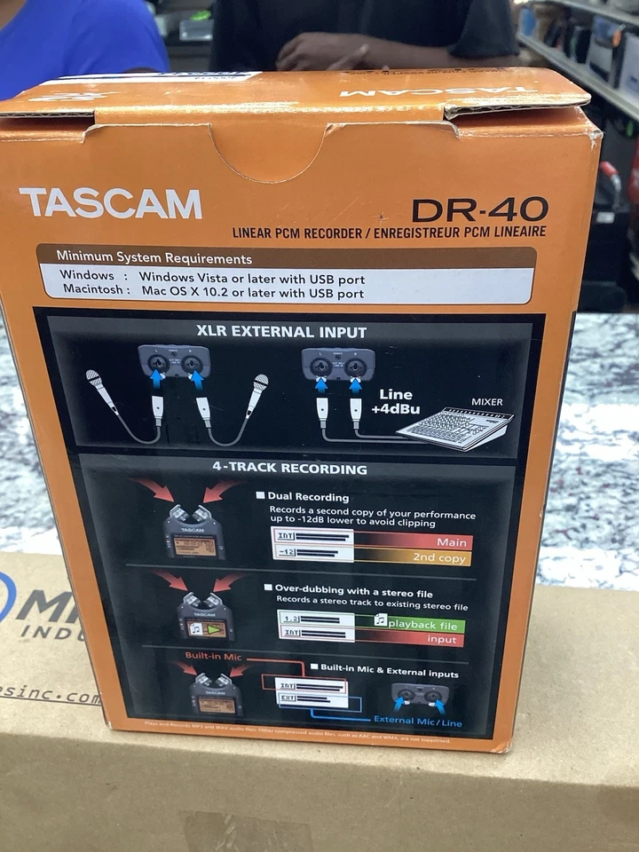 TASCAM DR-40 Linear PCM Digital Recorder - Image 2 of 2