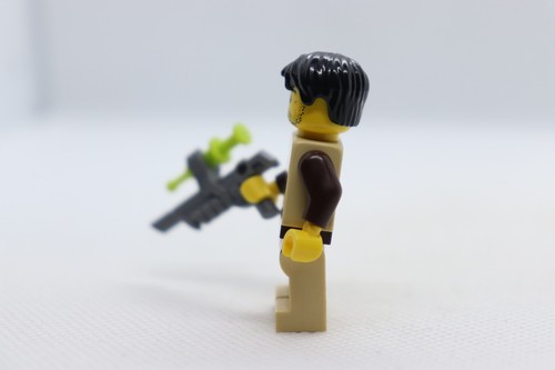 Hero Scout 5886 DINO Dinosaur Hunter 2012 LEGO® Minifigure Mini Figure - Picture 3 of 5