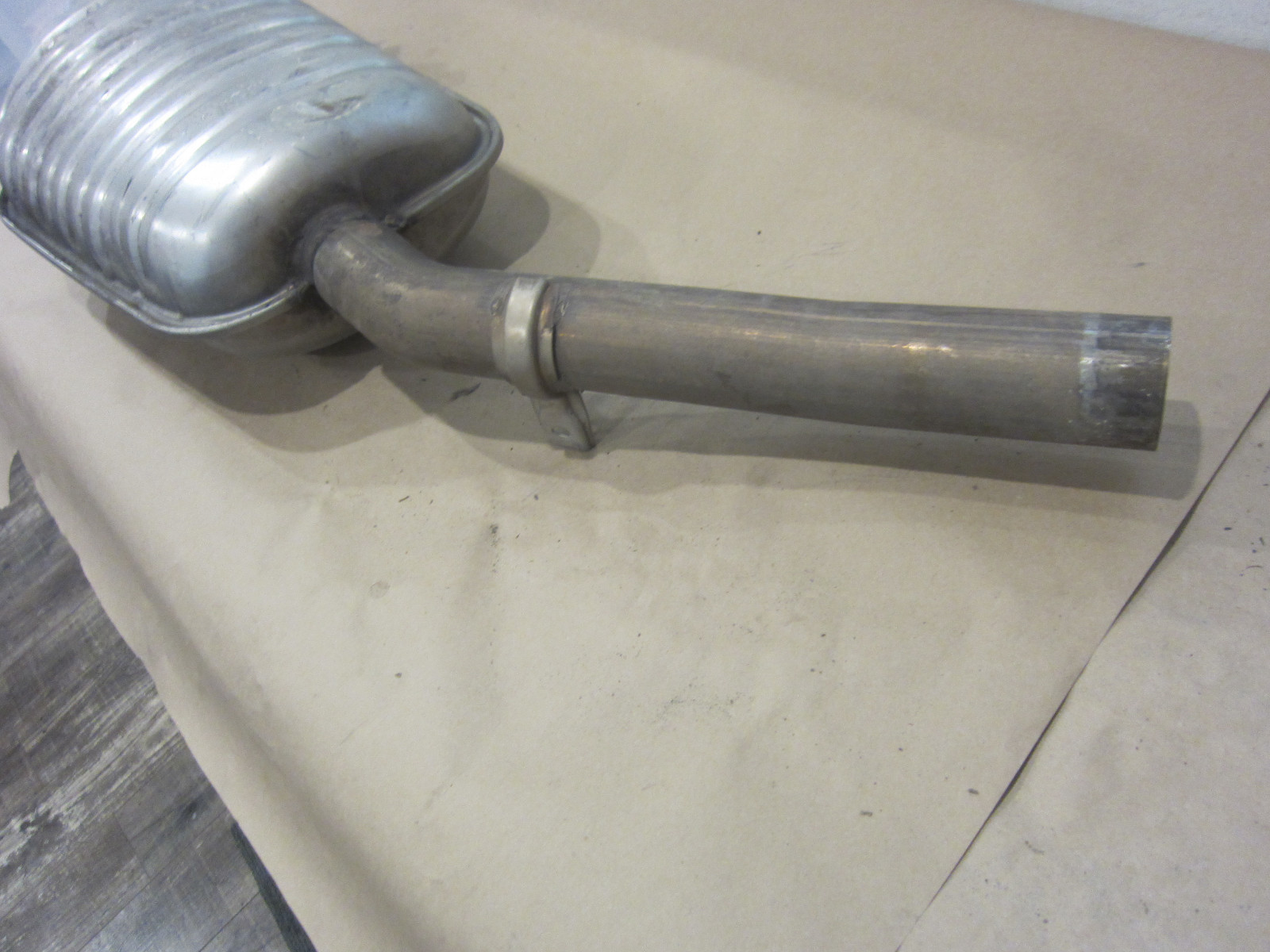 Bentley Arnage 1999 -  RH Exhaust Muffler - P/N PJ20474PD