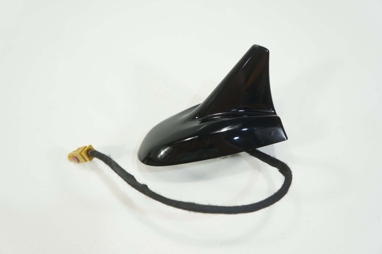2014-2017 maserati ghibli shark fin roof top antenna antena  black 670026005