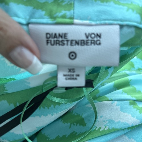 Abito lungo zebra verde nuovo con etichette Diane von Furstenberg target raso discoteca taglia XS - Foto 3 di 3