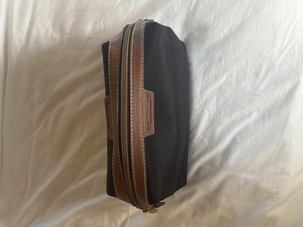 QANTAS BUSINESS CLASS RM WILLIAMS AMENITY KIT Black colour *BRAND NEW*