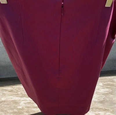 LOFT Bright Magenta Skirt. Size 16. 20WX18L.