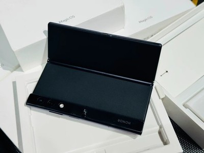 Honor V Purse 5G Snapdragon 512GB 16GB RAM Google Play Foldable
