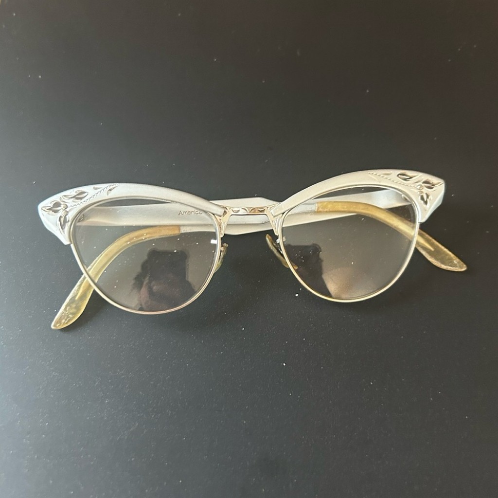 Vintage 1950’s American Optical cat eye glasses - image 1