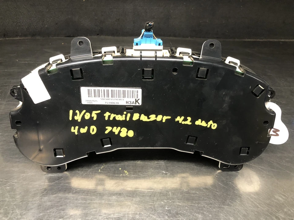 Chevrolet Trailblazer 2006-2009 cuadro de instrumentos velocímetro Foto 3 de 4