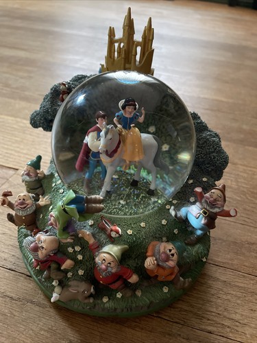 Disney Schneewittchen & sieben Zwerge Spieluhr Figuren Schneekugeln - Bild 1 von 8