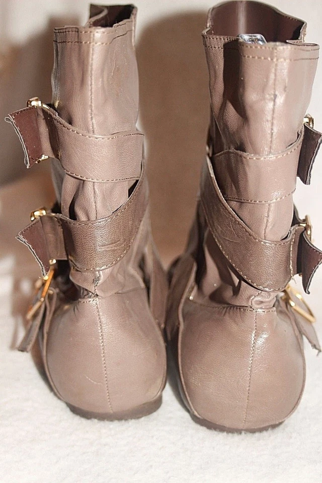 Ankle Boots WET SEAL Taupe High Ankle Triple Buckles Low Heels Sz 8.5 * G-VG - Image 4 of 4