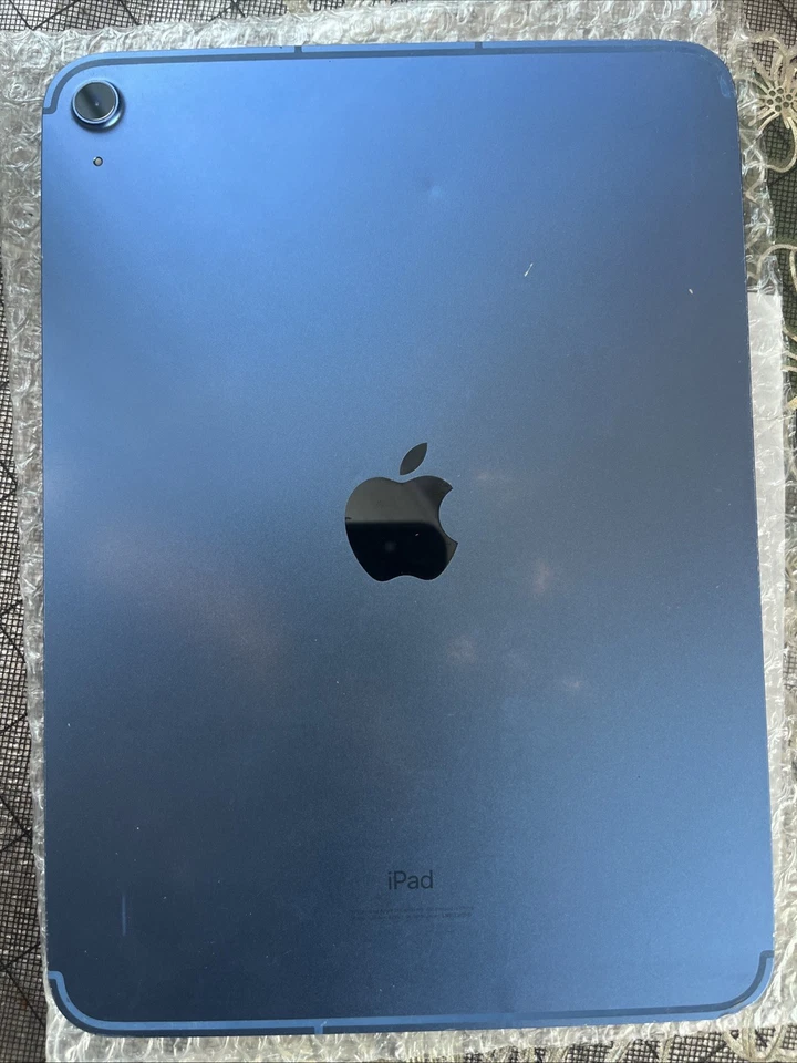 iPad 10ª generación con funda incluida Foto 2 de 4