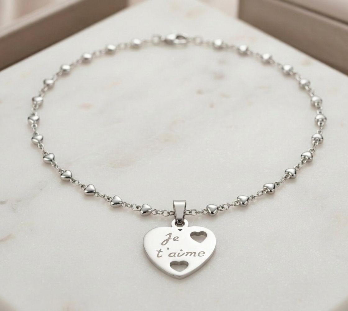 Collier cœur Je T'aime en acier, le bijou discret et étanche pour votre style quotidien