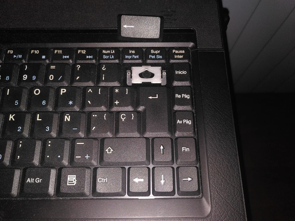 Ordenador portátil Innobo INN15308 15.4” Core 2 Duo T6400 4GB RAM 320GB HDD - Imagen 4 de 4