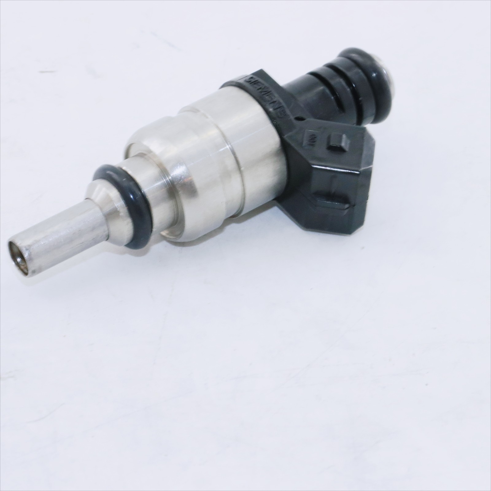 6 Fuel Injectors for BMW 3 5 7 X3 X5 X6 Z3 E39 E46 E60 M52 M54 2.0-2.8L 1427240