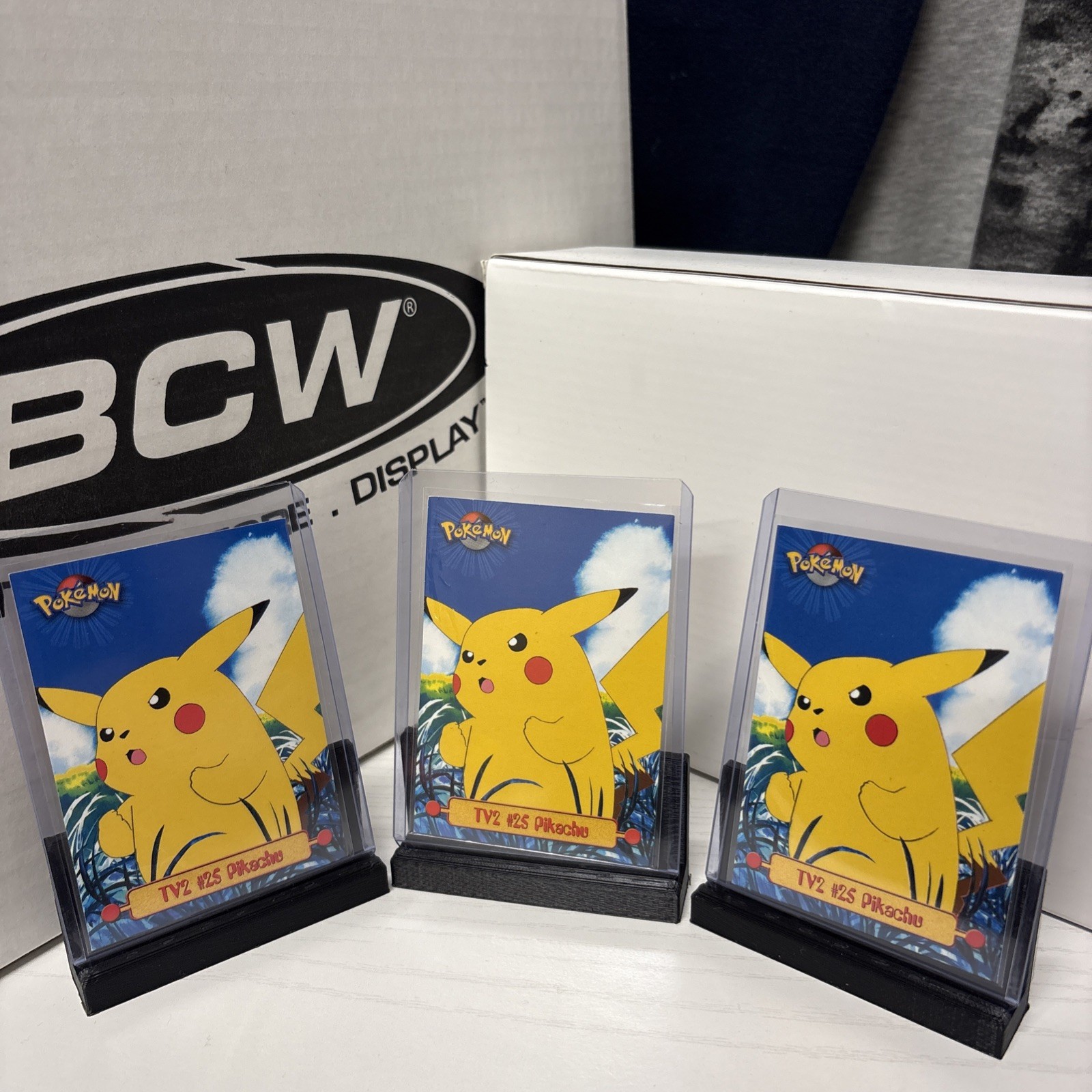 PIKACHU 1999 Topps TV Animation Series 1 |Character Cards #TV2 | #25 Near Mint