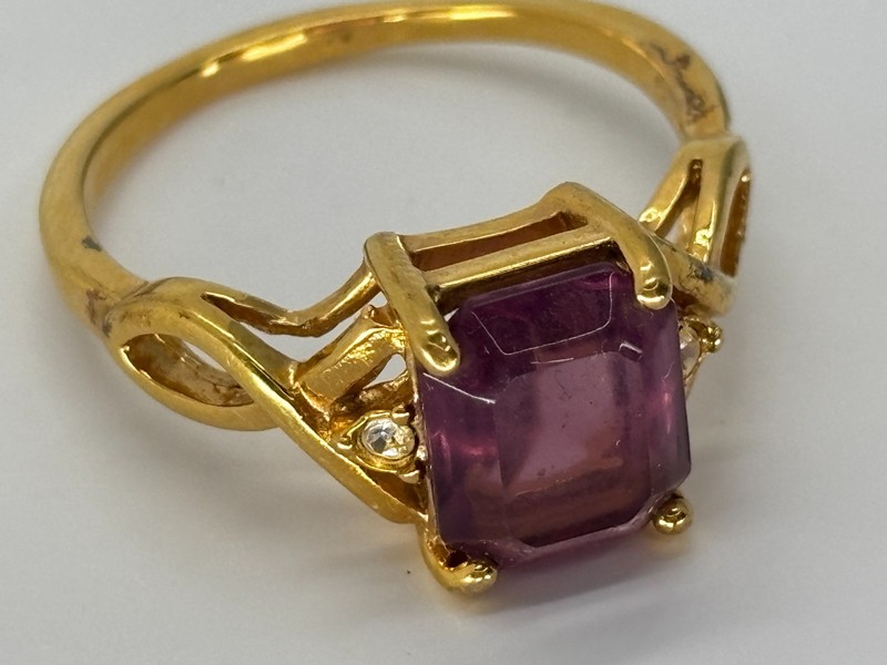 10K Yellow Gold Amethyst and Diamond Band Ring Sz 8.5
