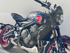 2026 Triumph Trident 660 Triple Tribute Edition Sapphire Black and Cobalt Blue 