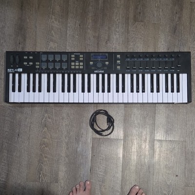 Arturia KeyLab Essential 61 MIDI Keyboard Controller, 61 Keys, USB, Pads