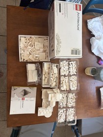 Complete Lego 21050 Architecture Studio with manual, trays; includes extra parts