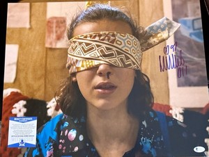 Millie Bobbie Brown Signed 16x20 Photo Stranger Things Beckett Witnessed