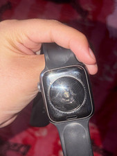 Apple Watch SE Series SE 40mm Black Aluminum Case Black Silicone Band 32GB