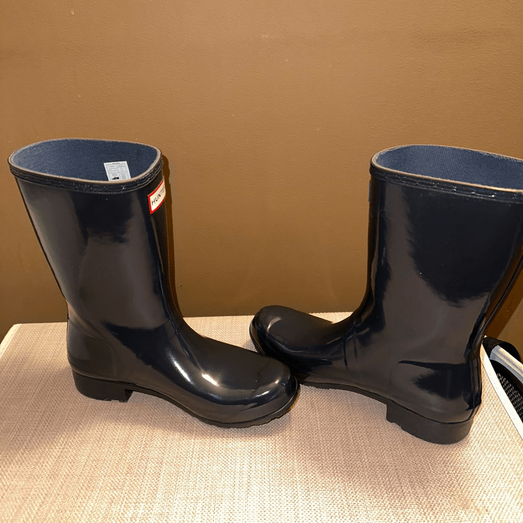 Hunter Womens Original Tour Short Gloss Rain Boots Charcoal Gray