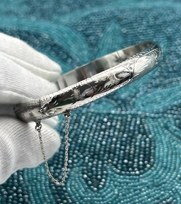 Sterling silver hollow bangle Sterling silver hollow bangle