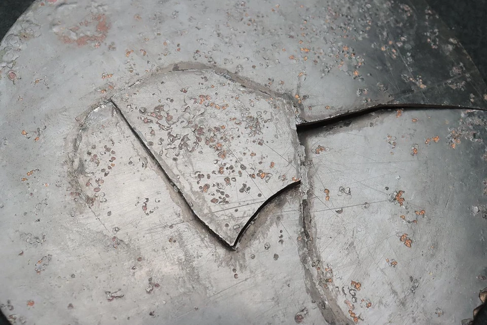 Ancient Chinese Bronze Mirror Han Dynasty "Double Dragon" 長宜子孫 銅鏡 铜镜 14.7cm - Image 3 of 4