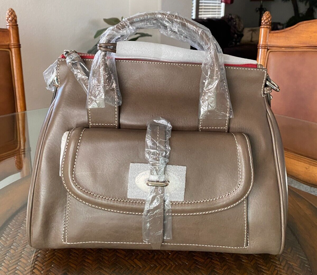 Dooney & Bourke Toscana ~Elephant~ L Florentine Leather Front