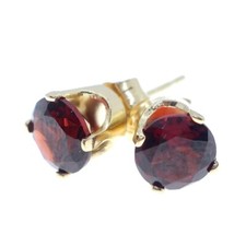 14k Gold 2ct Tw Garnet Stud Earrings