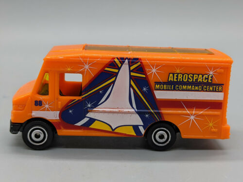 Matchbox 2009 Exclusive EXPRESS DELIVERY Aerospace Mobile Command 1:64 Scale - Picture 2 of 10