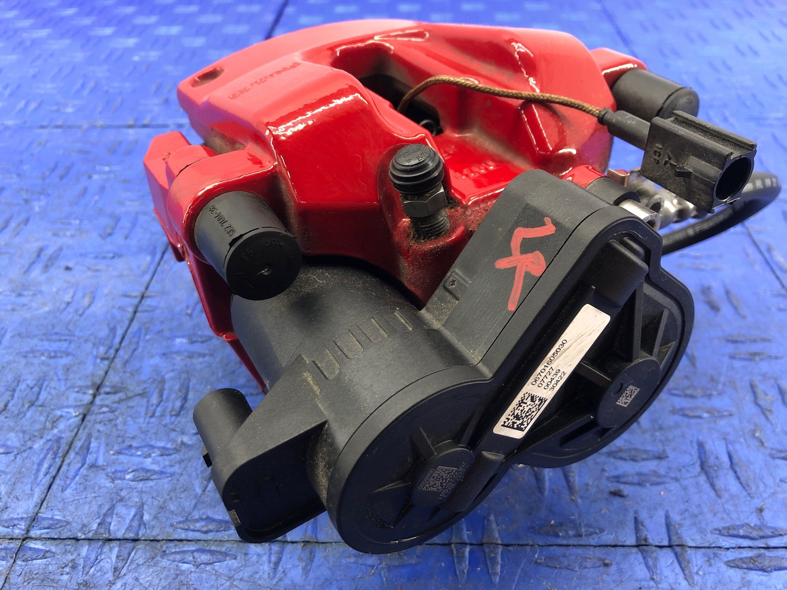 2023 MASERATI GRECALE REAR LEFT RED BRAKE CALIPER OEM