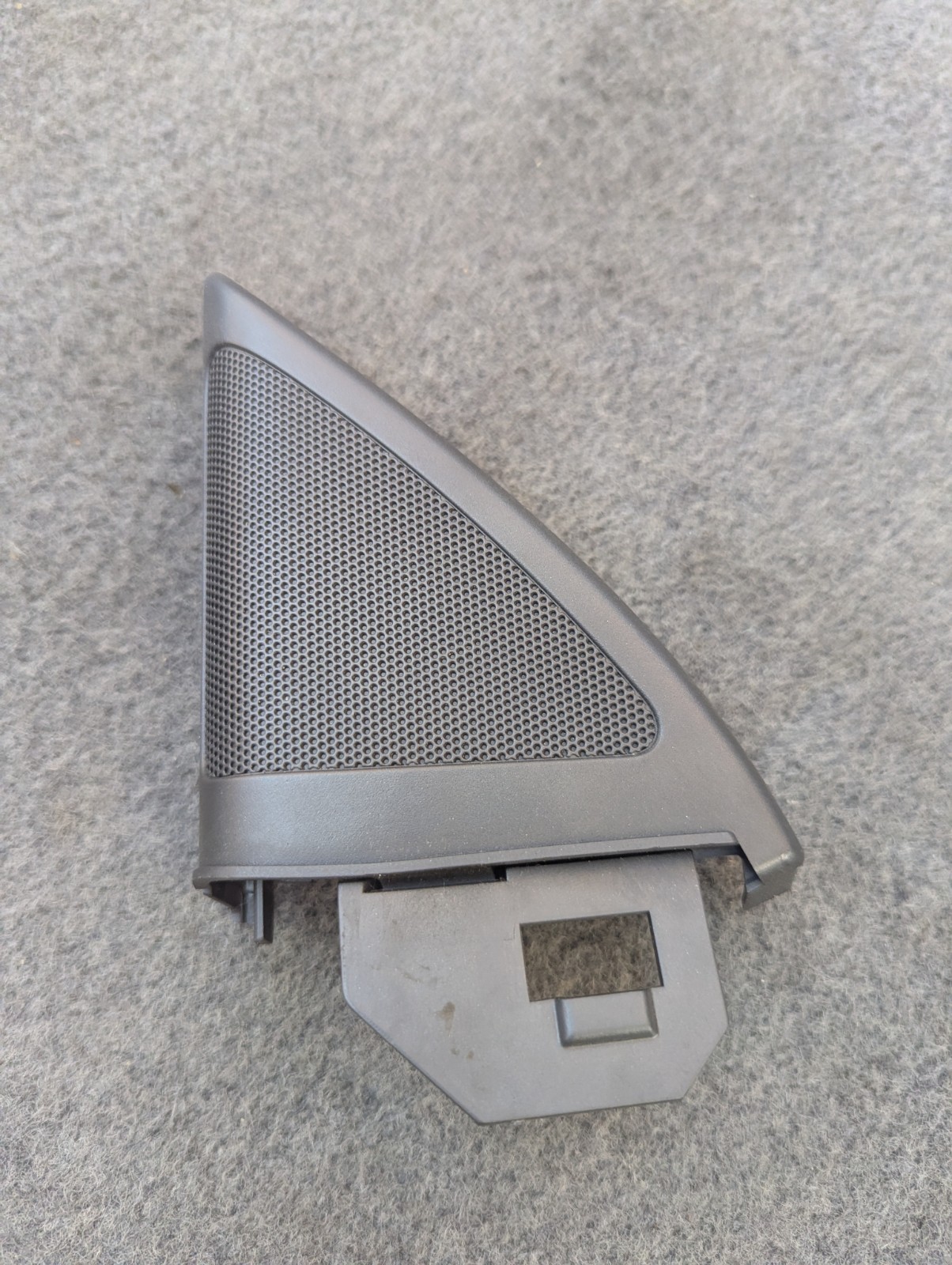 AUDI A5 COUPE PASSENGER SIDE TWEETER SPEAKER COVER 8T0857505