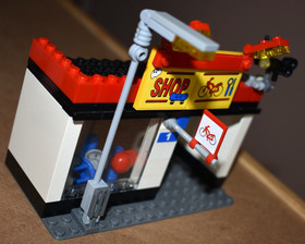 LEGO City 7641 City Corner 100% Complete with Instructions & 5 Minifigures