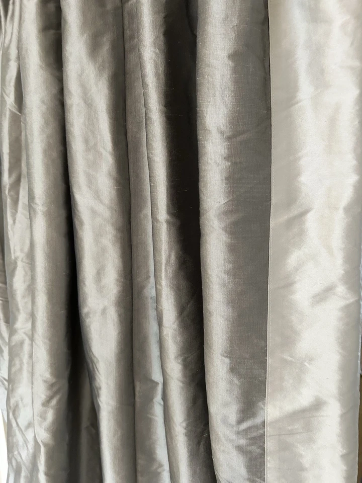 STUNNING BESPOKE ORIGINAL LAURA ASHLEY QUALITY GREY SILK INTERLINED CURTAINS - Image 2 of 4