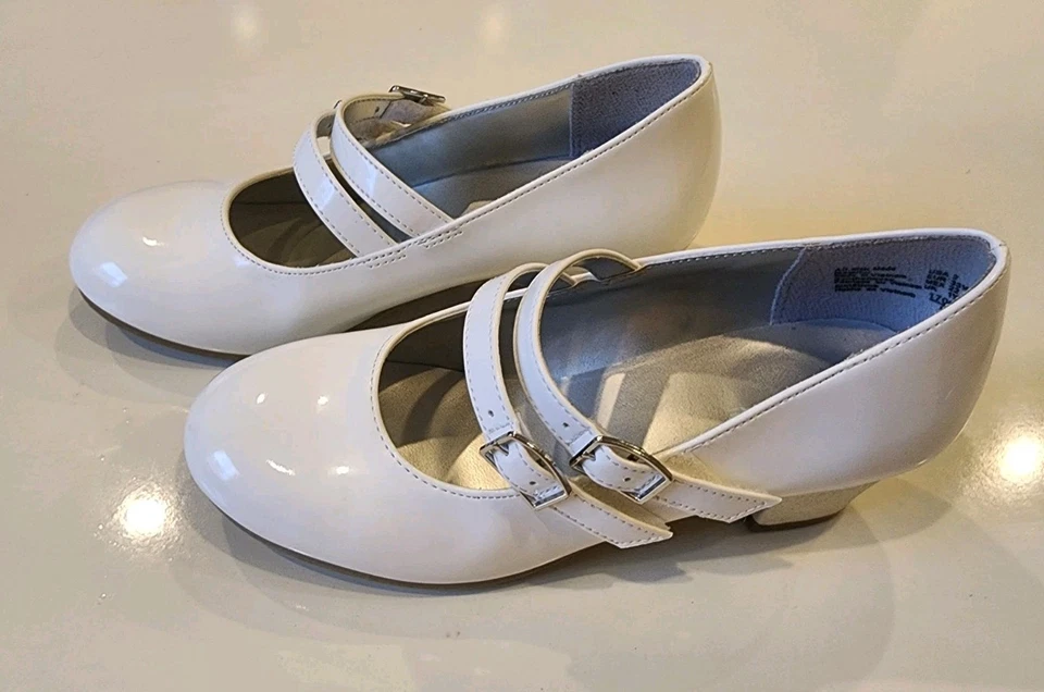 Zapatos Mary Janes American Eagle Girl charol blanco doble correa tacón brillante talla 2 Foto 2 de 4