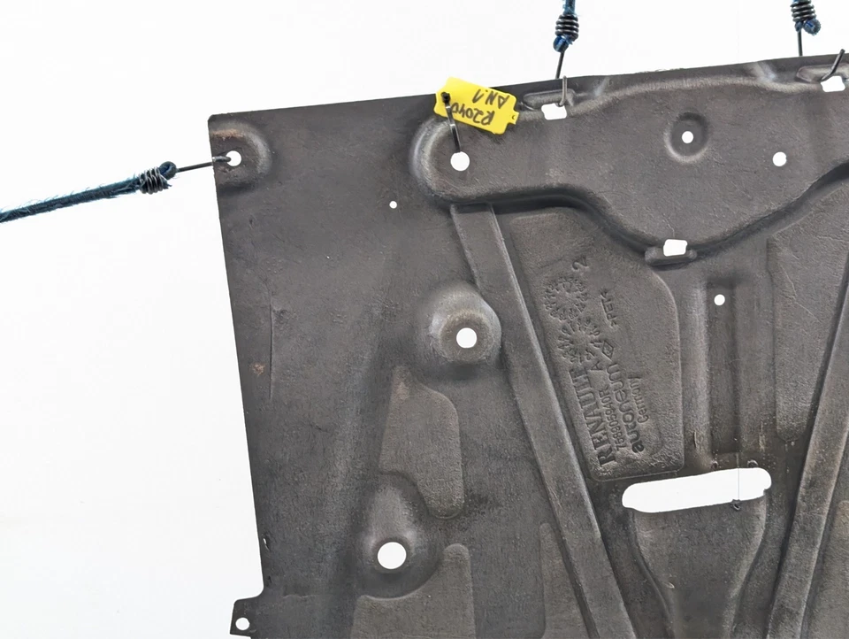 NISSAN JUKE F16 ER MOTOR BAJO BANDEJA CUBIERTA PROTECTOR CONTRA SALPICADURAS 768905940R 2024 Foto 4 de 4