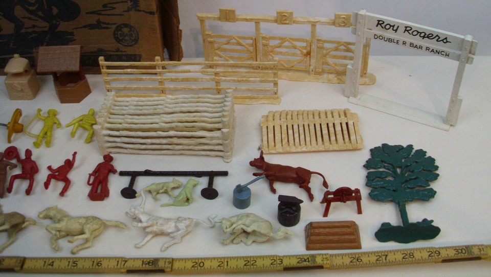 Best HD Pictures about  Ranch On A Branch Collectible Boxed Set  with No AI Images