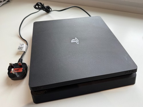 Sony PlayStation 4 Slim Konsole & Stromkabel für Ersatzteile oder Reparaturen