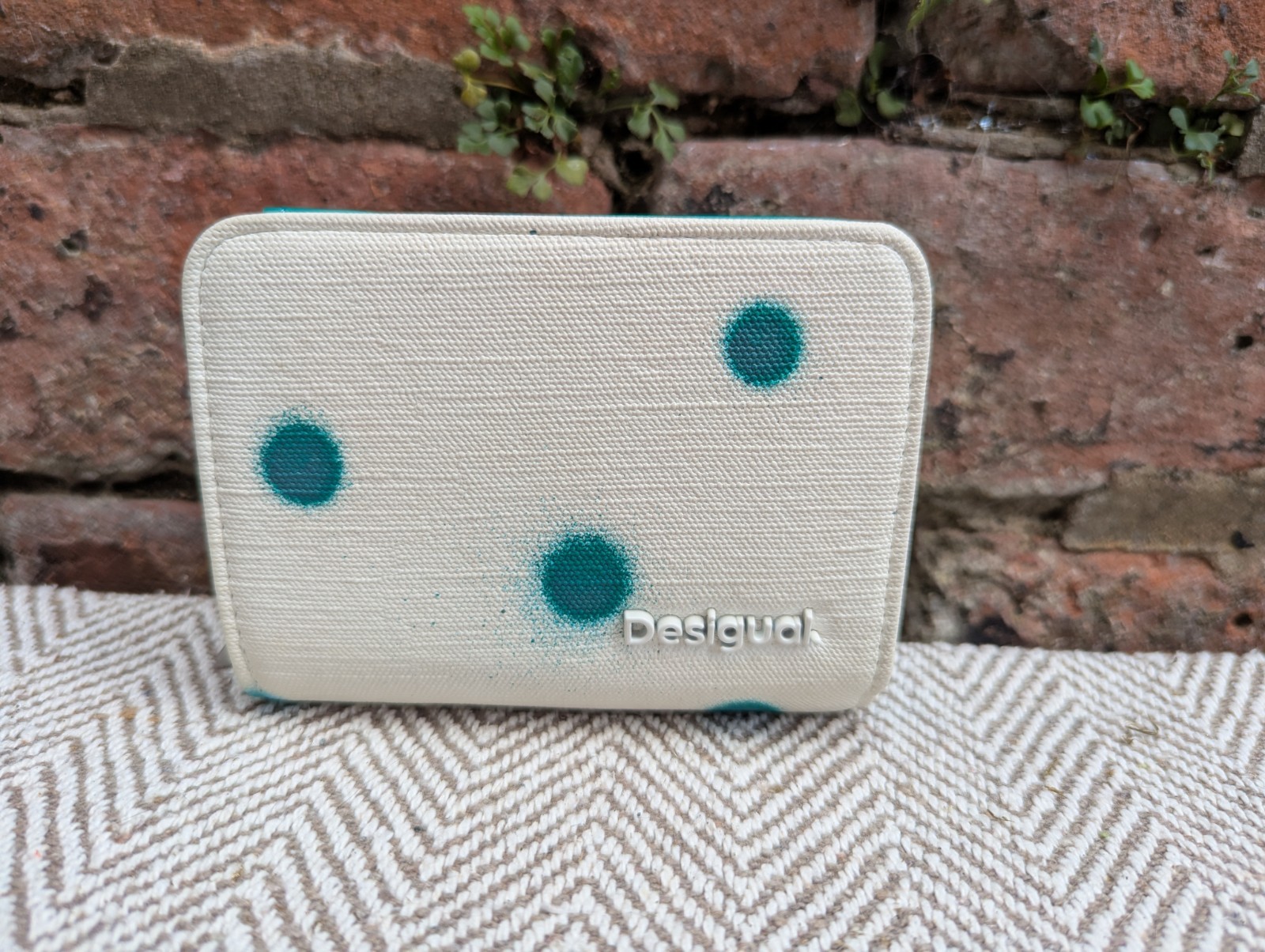 Desigual purse New Splatter Maya Small Wallet White