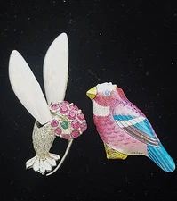 Hummingbird finch bird rhinestone metal silver tone kitsch pin brooch vintage