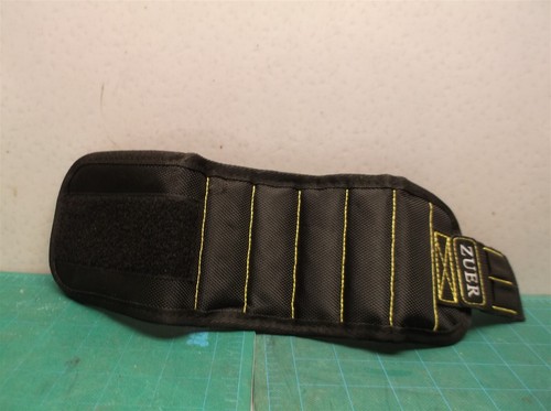 Portaherramientas magnético montado en muñeca Zuer - Imagen 2 de 3
