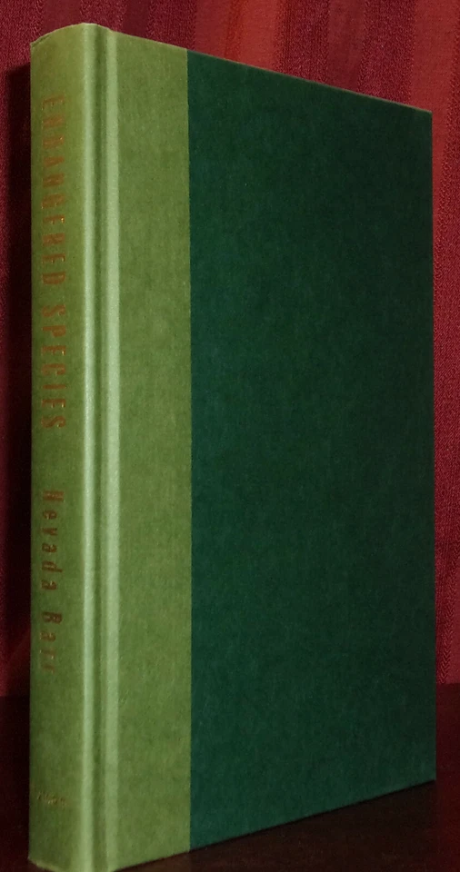 Nevada Barr ENDANGERED SPECIES First edition 1997 Anna Pigeon Mystery SIGNED F/F - Image 2 of 3