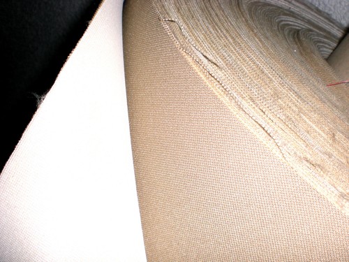 AUTOSTOFF HIMMELSTOFF Breite 153cm. Farbe Beige MIT Schaumstoff LICHTECHT