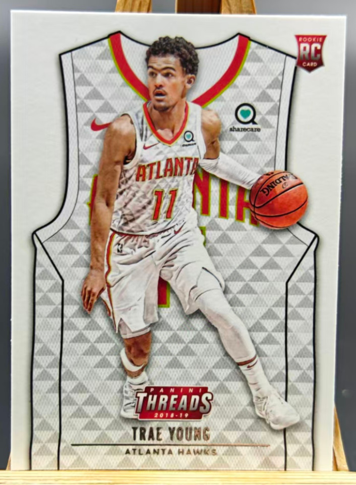 Trae Young 2018-19 Panini Threads White RC Hawks #103 -11.24