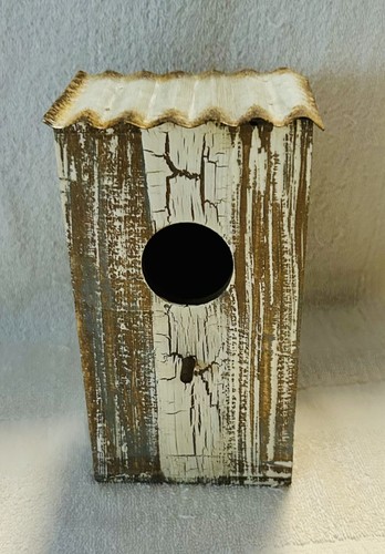 Handcrafted Small wood with tin roof Bluebird Birdhouse Outhouse/Inside