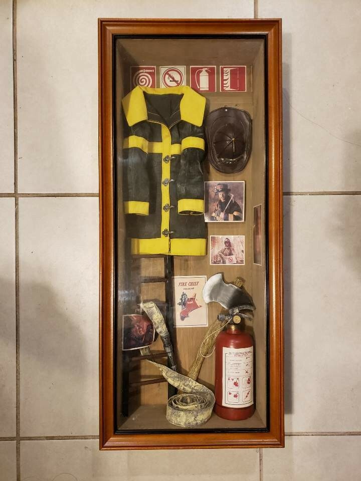 Vintage Fireman Firefighter 182223 Shadow Box About Face