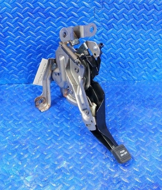 0813 INFINITI G37 OEM EMERGENCY EBRAKE PEDAL ASSEMBLY FOOT PEDAL