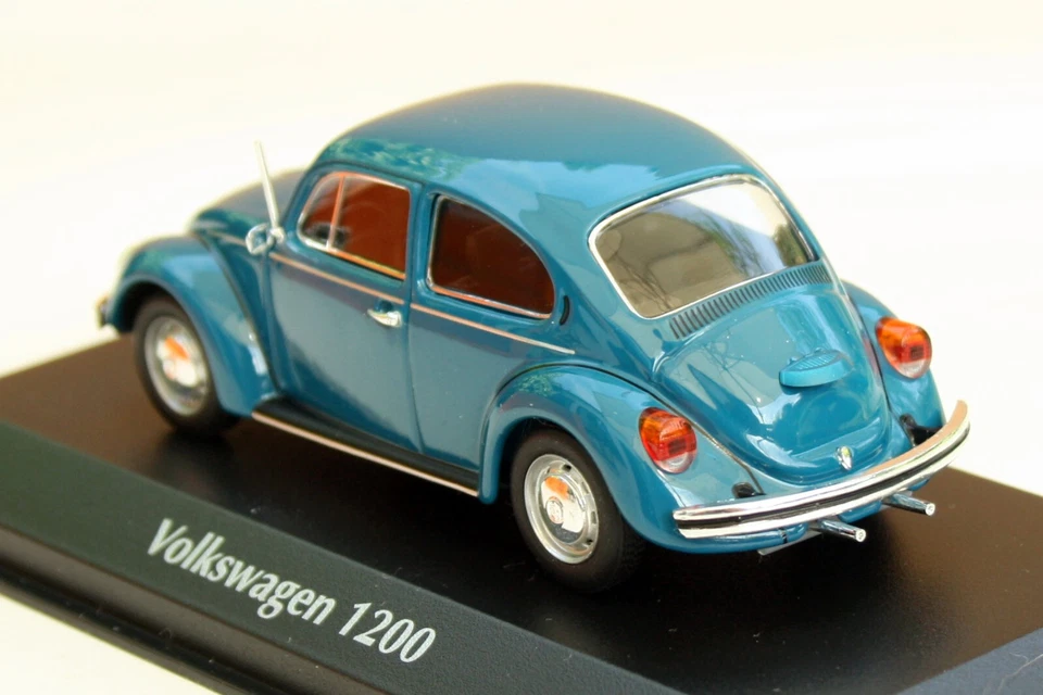 VW Maggiolino 1200 Anno 1974-1985, Blu, Modello Minichamps In Scala 1:43 - Immagine 2 di 4
