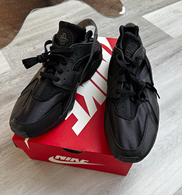 Nike Air Huarache Herren Sneaker Schwarz US 11 UK 10 EU 45 DD1068-002